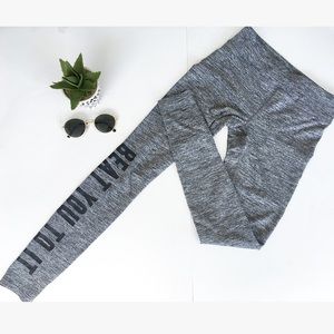 FOREVER 21 GREY & BLACK WORKOUT YOGA LEGGINGS
